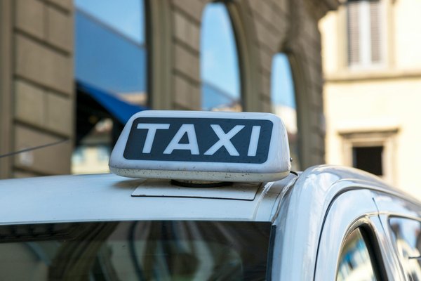 Taxi aéroport lyon vers genève : une expérience sans stress